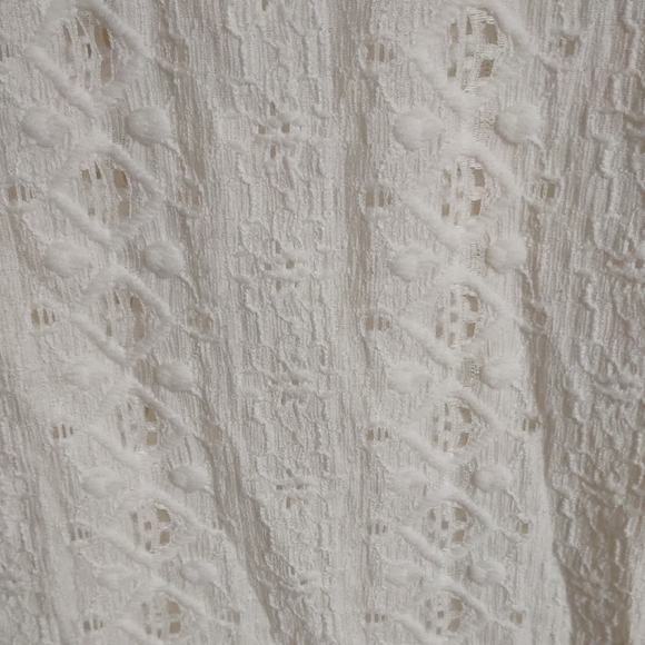 NWOT White Lace Women's Top L - Picture 2 of 3